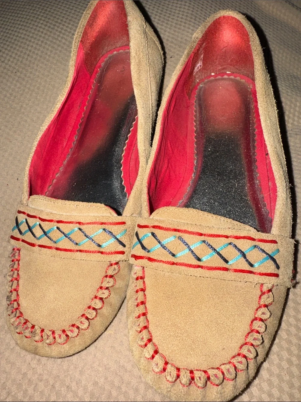LandsEnd Tan Suede Moccasins Red Interior Multicolor Stitching Girls Size 4 Kids